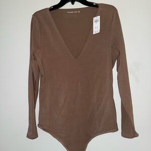 New Abercrombie taupe brown bodysuit